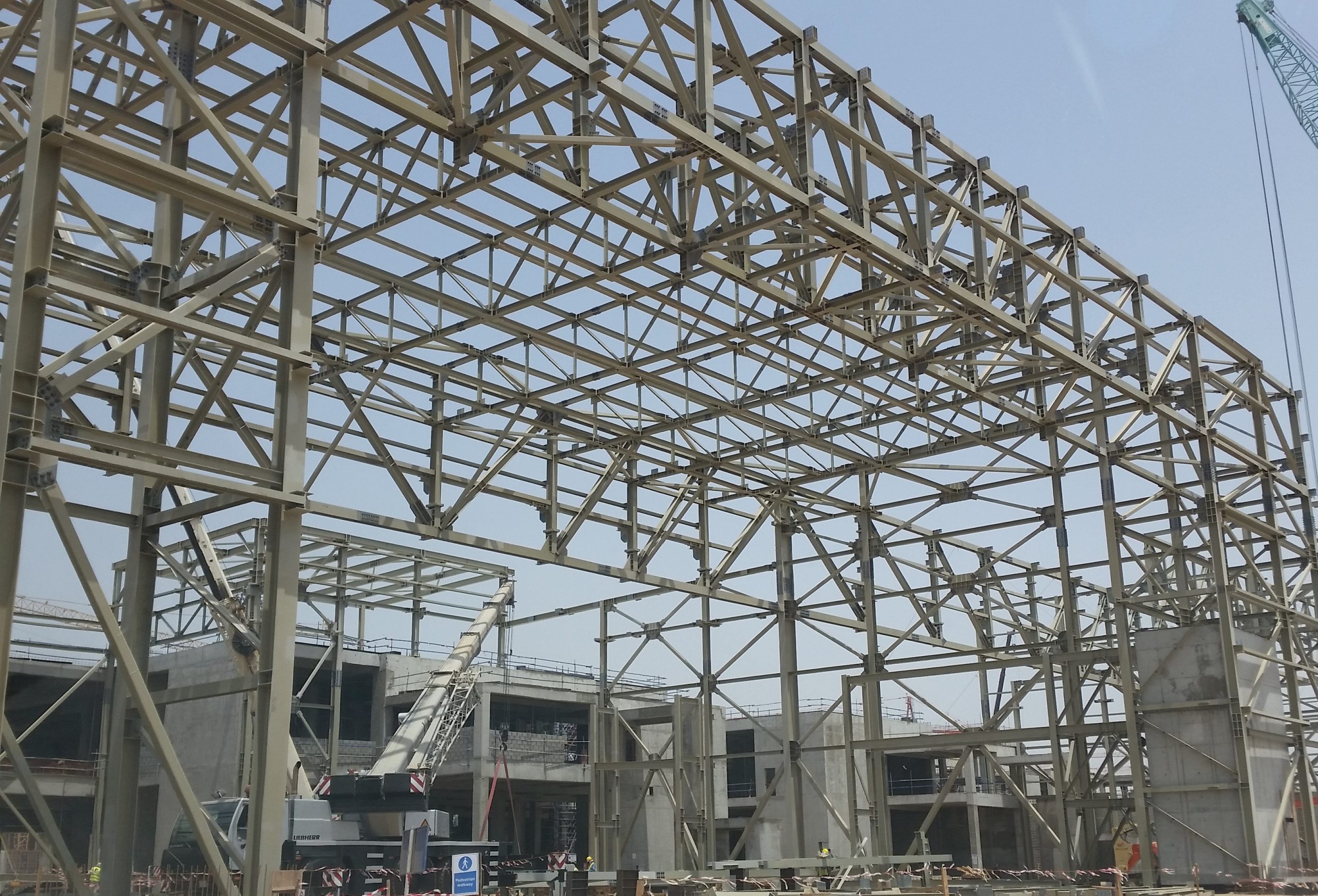 حظائر صيانة الطائرات في مطار الملك عبدالعزيز - مشروع هندسة إنشائية